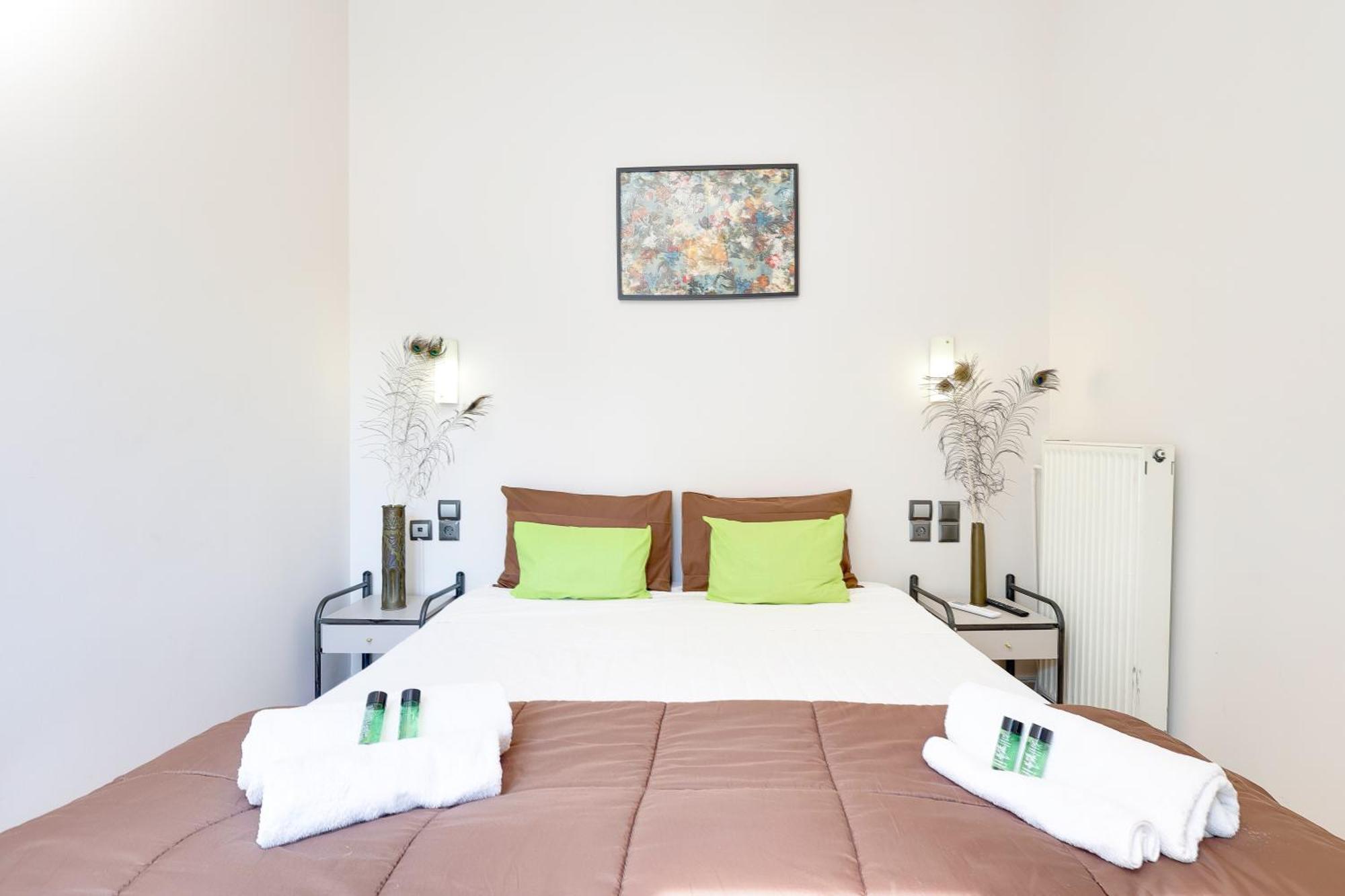 Salver Athens Luaran gambar